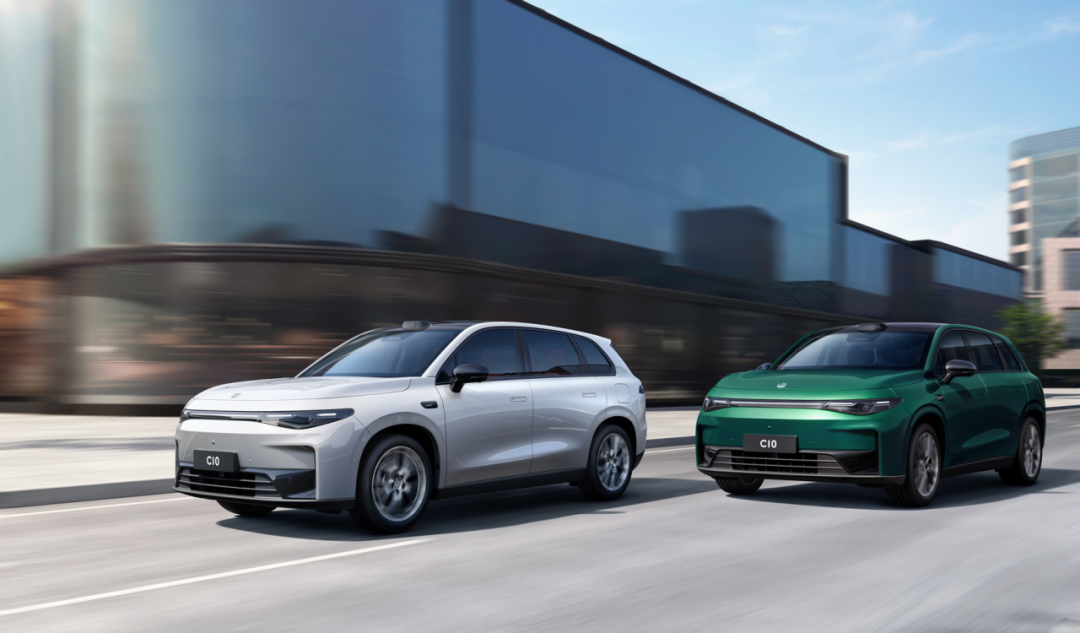 零跑汽车与华为签约合作-共同启动鸿蒙星河版原生应用开发计划