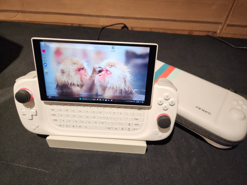 安钛克联手-HS-首款产品-进入掌机市场-Antec-AYANEO-亮相-Core