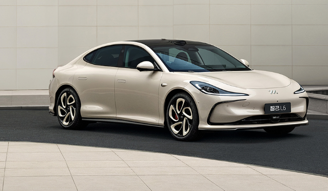 19.99-智己-L6-首发价-即将开启交付-标配四轮转向-激光雷达-车型-万元起